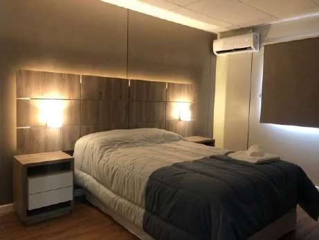 Vista completa del Hotel Exxon Ware House