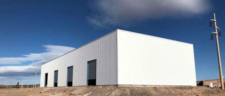 Equipos de construcción VENSER trabajando en yacimiento